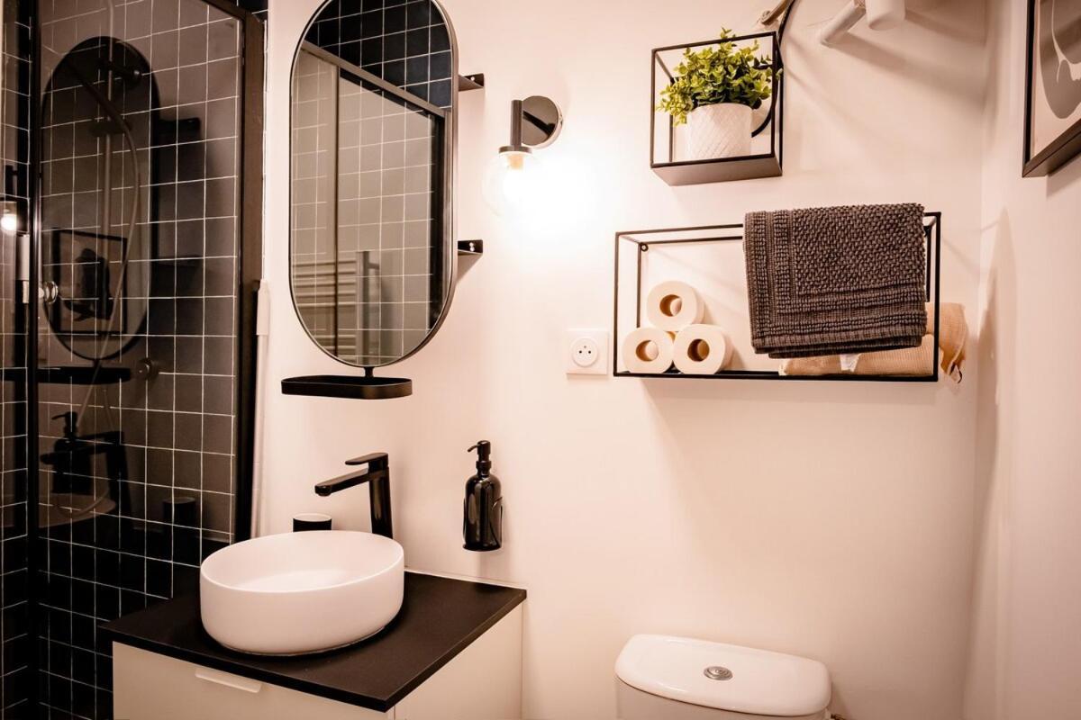 Le Saphir ~ Elegant ~ Arrivee Autonome Apartment Bressuire Bagian luar foto